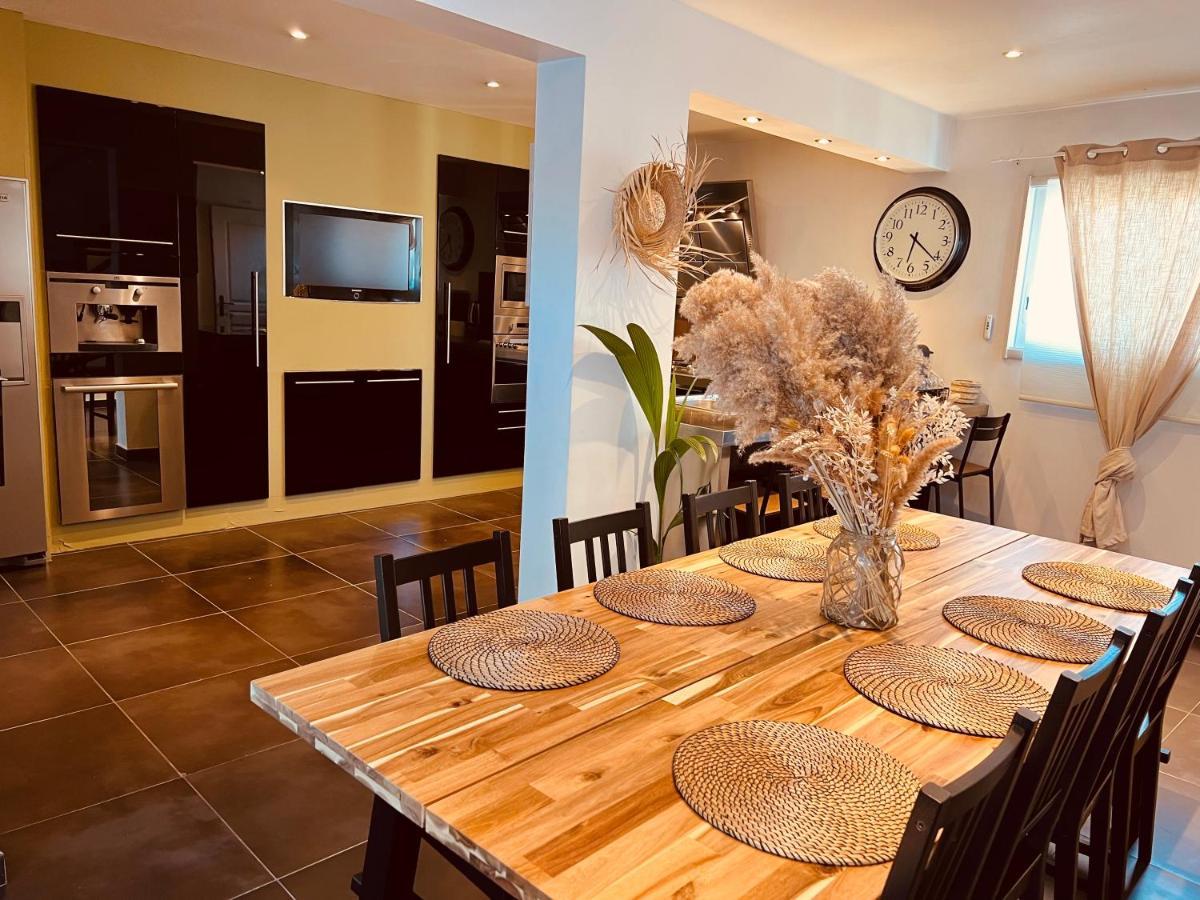 Maison De Village Ecusson - Logement Entier - 160M2 - 4Chambres - Centre Ville - Terrasse - Climatise Nîmes Eksteriør bilde